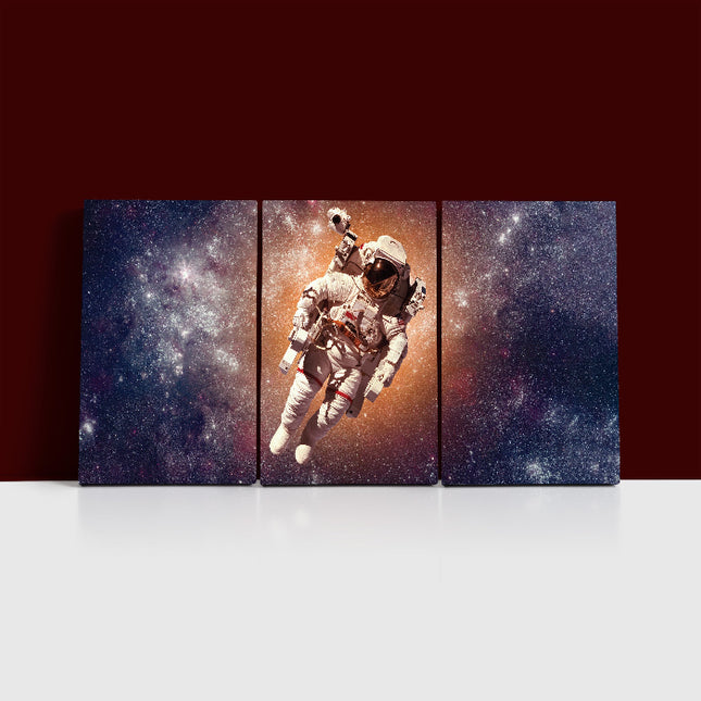 astronaut in outer space AOA13171 {3x}