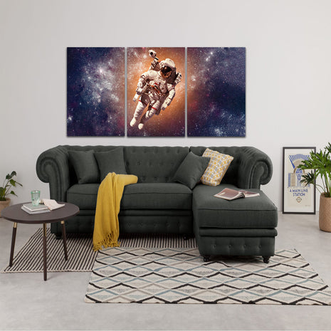 astronaut in outer space AOA13171 {3x}
