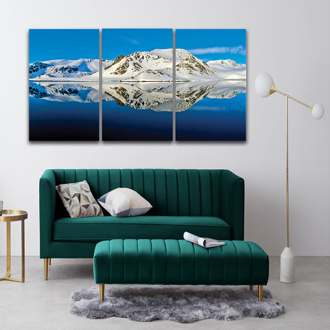 holmiabukta bay arctic svalbard Norway AOA13162 {3x}