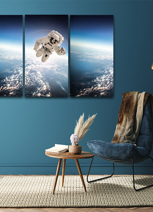 astronaut in outer space AOA13183 {3x}