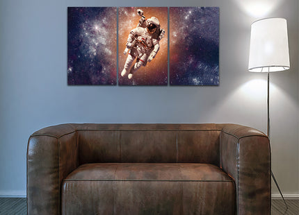 astronaut in outer space AOA13171 {3x}