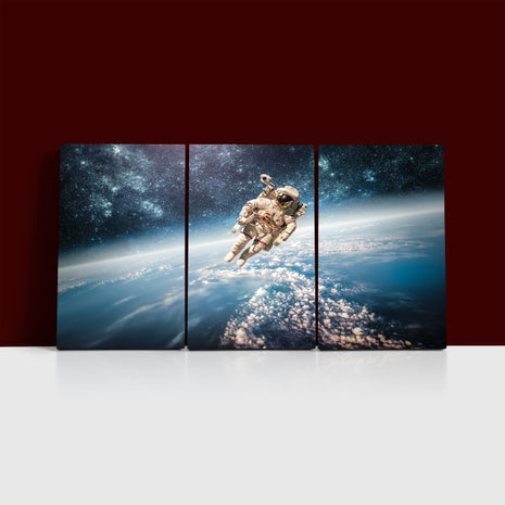 astronaut in outer space AOAY1013 {3x}