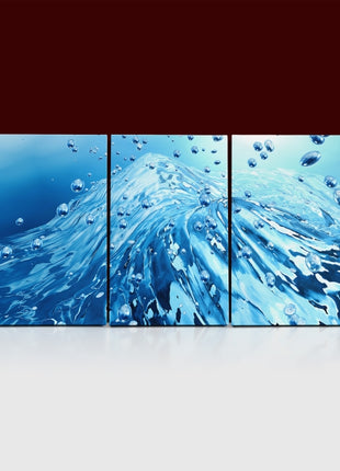 A dynamic Clear water aqua bubbles splash AOA14287 {3x}