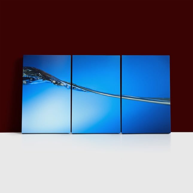 A dynamic deep blue water wave AOA14285 {3x}